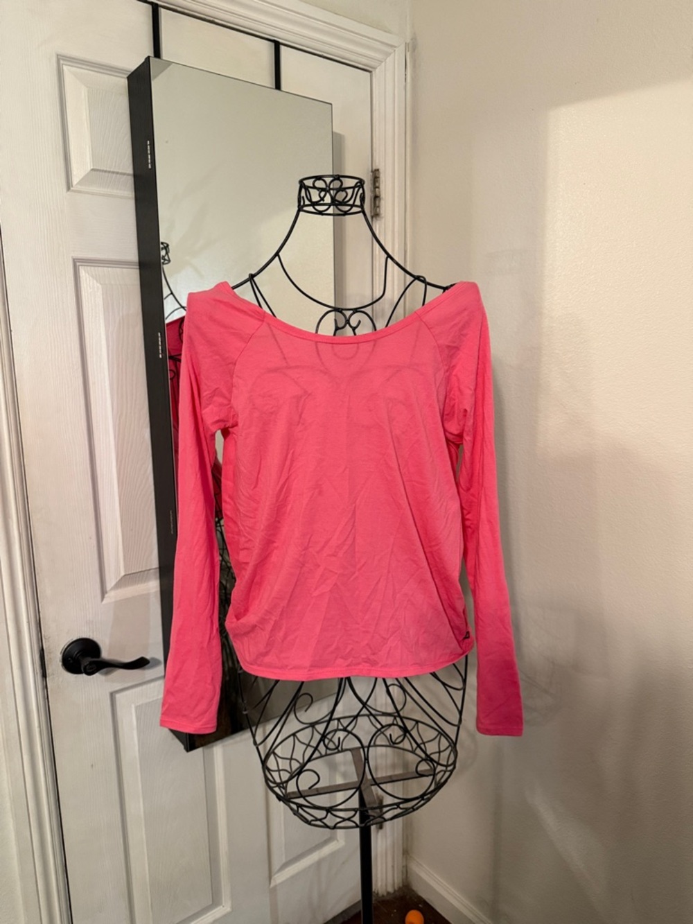 Fabletics Women's Long-Sleeve Scoop Neck Top - Coral Pink